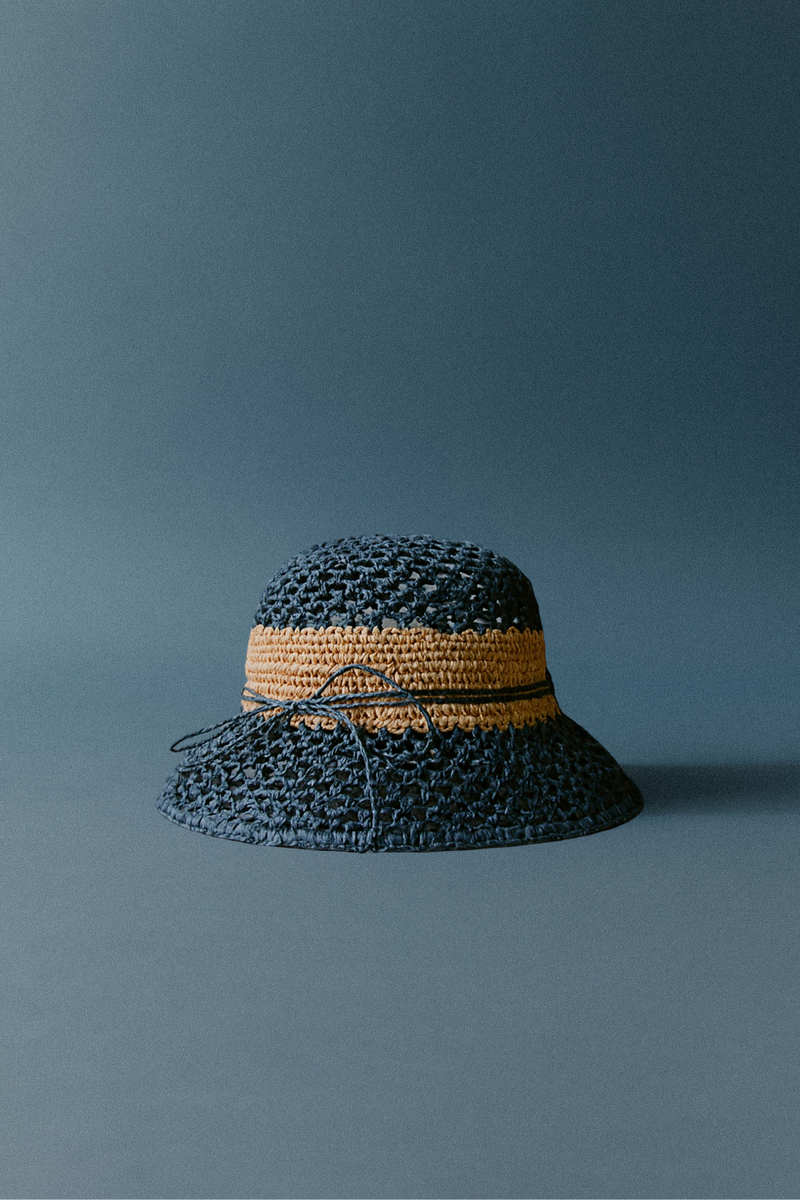 ILUKA BUCKET HAT